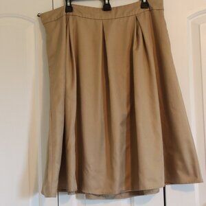 Yige Beige Fully lined Pleated A-Line Skirt Zipper Back, Pockets Size 18 Plus